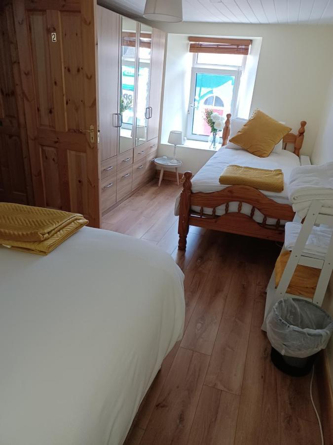 Kents Guesthouse Accommodation Kilmacthomas Eksteriør bilde