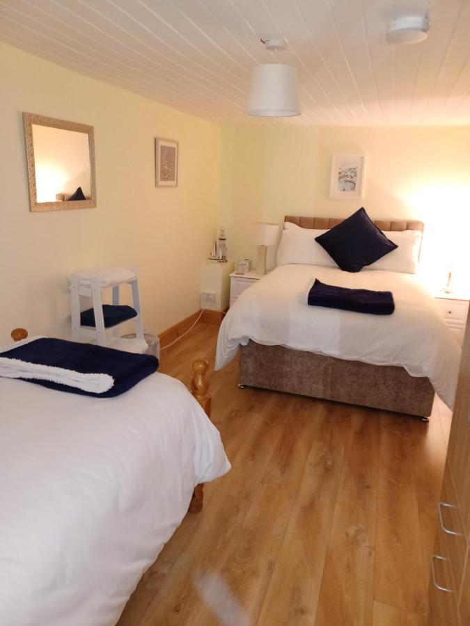 Kents Guesthouse Accommodation Kilmacthomas Rom bilde